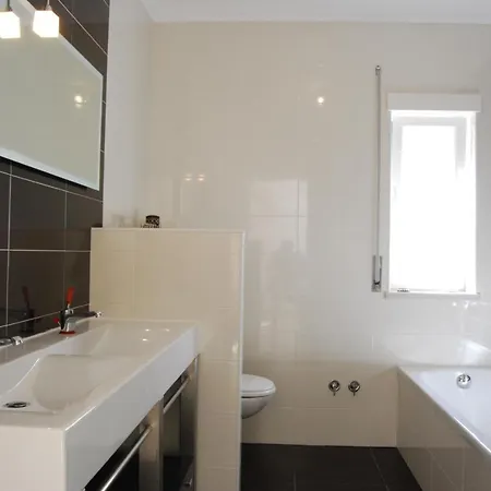 Hetty House - Ferrel, Big House, Balcony With Open View Appartement *