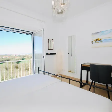 Hetty House - Ferrel, Big House, Balcony With Open View Appartement